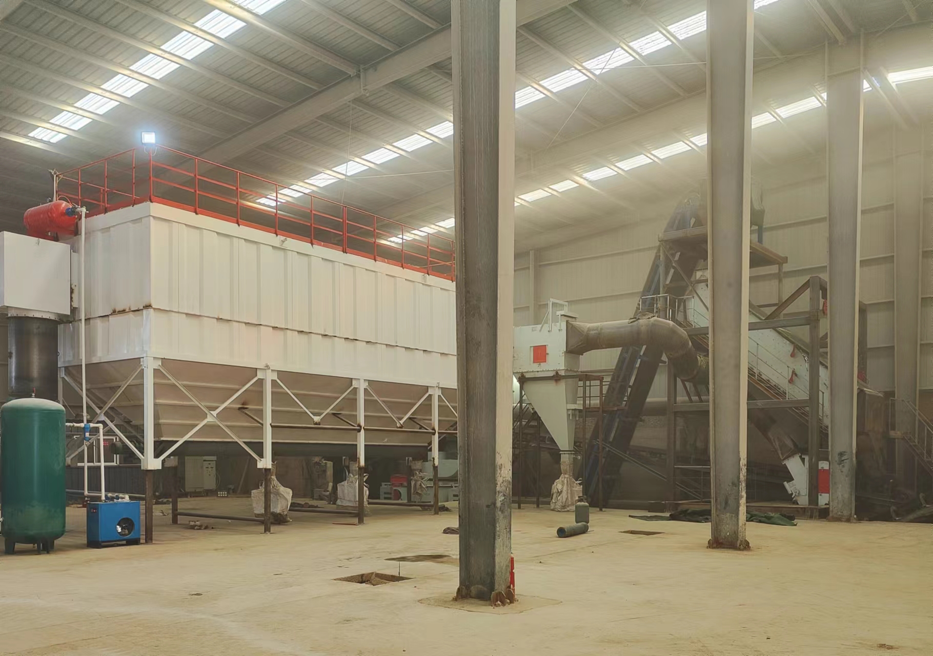 與平面制砂相比，干法制砂樓有哪些優(yōu)勢(shì)？